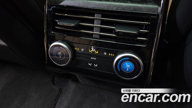 Land Rover Range Rover Sport 2025 — photo 31