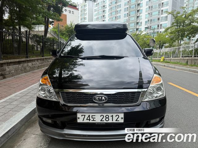 Kia Canival 2012 — photo 3