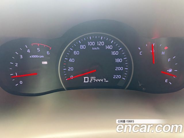 Kia Canival 2012 — photo 8