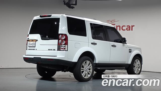 Land Rover Discovery 2012 — photo 2