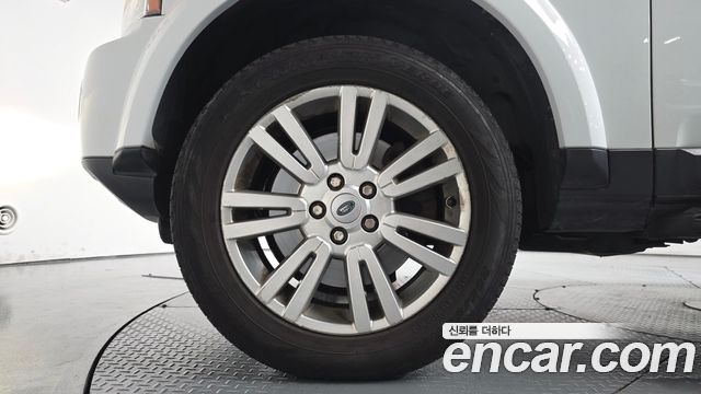Land Rover Discovery 2012 — photo 5