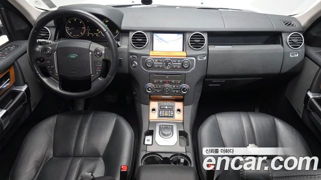 Land Rover Discovery 2012 — photo 10