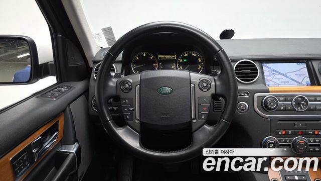 Land Rover Discovery 2012 — photo 19