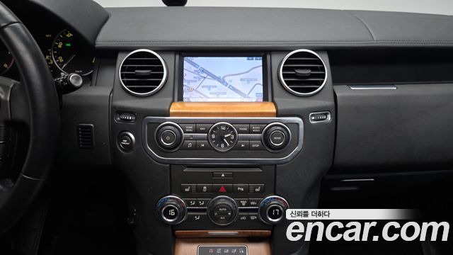 Land Rover Discovery 2012 — photo 20