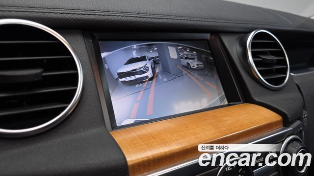 Land Rover Discovery 2012 — photo 21