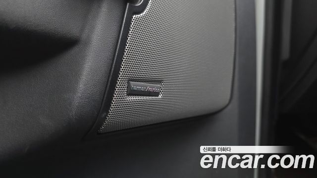 Land Rover Discovery 2012 — photo 25