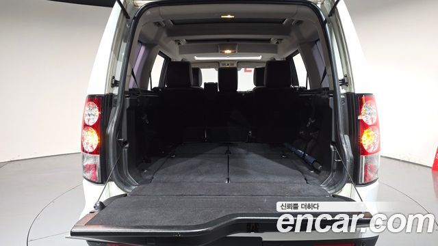 Land Rover Discovery 2012 — photo 26