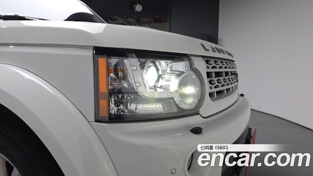 Land Rover Discovery 2012 — photo 8
