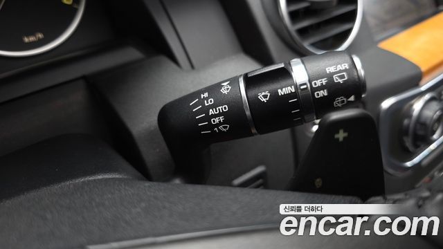Land Rover Discovery 2012 — photo 35