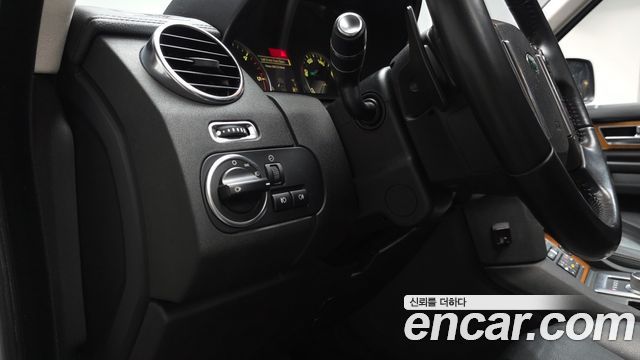 Land Rover Discovery 2012 — photo 37