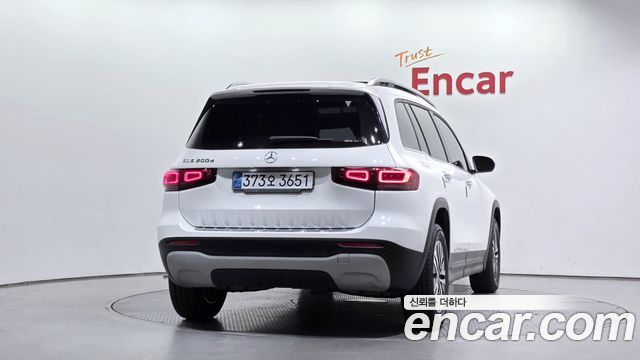Mercedes-Benz GLB-Class 2021 — photo 4