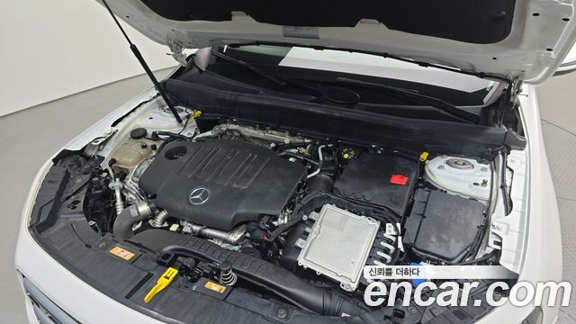 Mercedes-Benz GLB-Class 2021 — photo 6