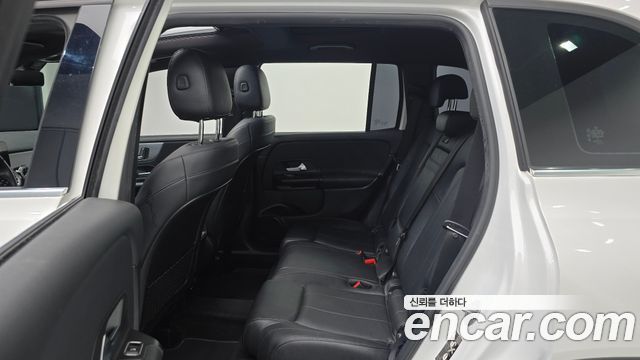 Mercedes-Benz GLB-Class 2021 — photo 18