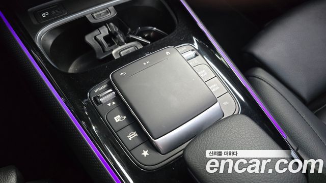 Mercedes-Benz GLB-Class 2021 — photo 24