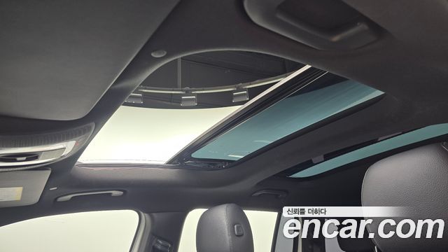 Mercedes-Benz GLB-Class 2021 — photo 29
