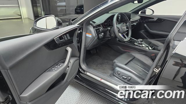 Audi A5 2021 — photo 13