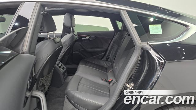 Audi A5 2021 — photo 18
