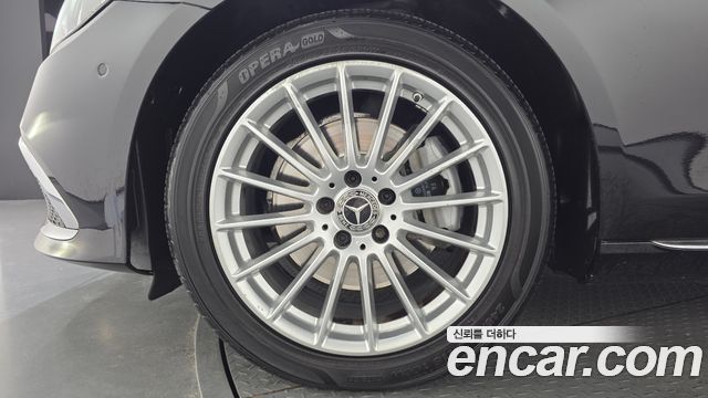 Mercedes-Benz E-Class 2021 — photo 5