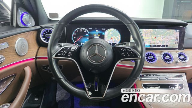 Mercedes-Benz E-Class 2021 — photo 19