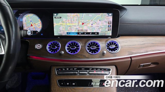 Mercedes-Benz E-Class 2021 — photo 20