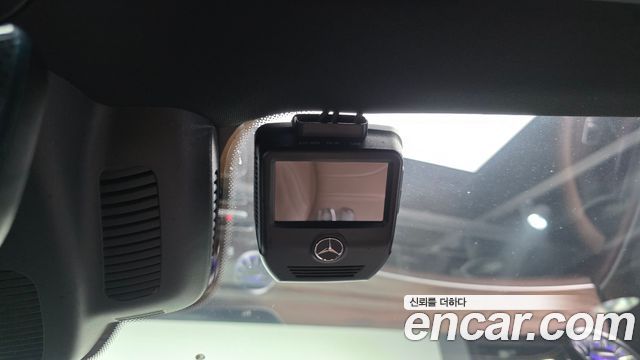 Mercedes-Benz E-Class 2021 — photo 31