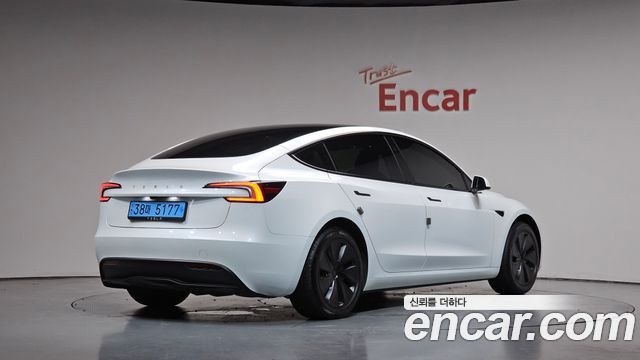 Tesla Model 3 2024 — photo 2