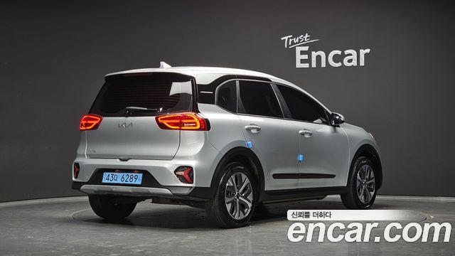 Kia Niro 2023 — photo 2
