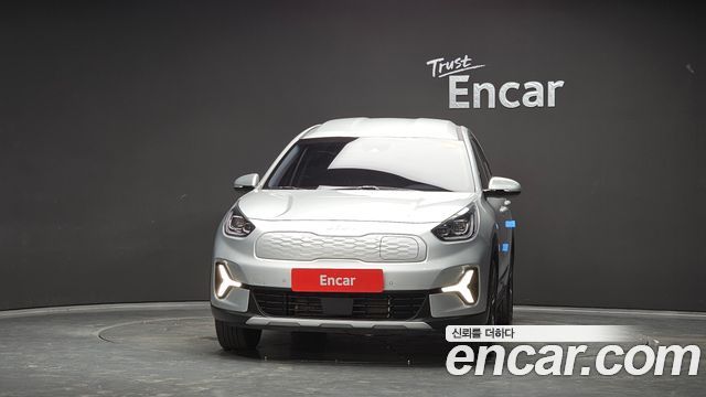 Kia Niro 2023 — photo 3