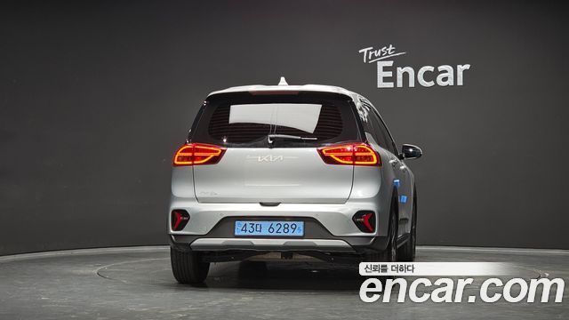 Kia Niro 2023 — photo 4