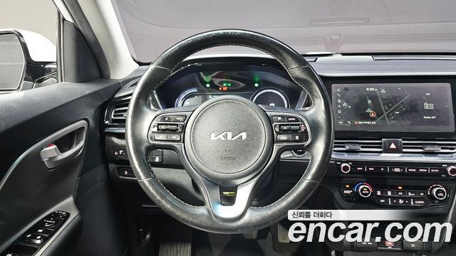 Kia Niro 2023 — photo 18