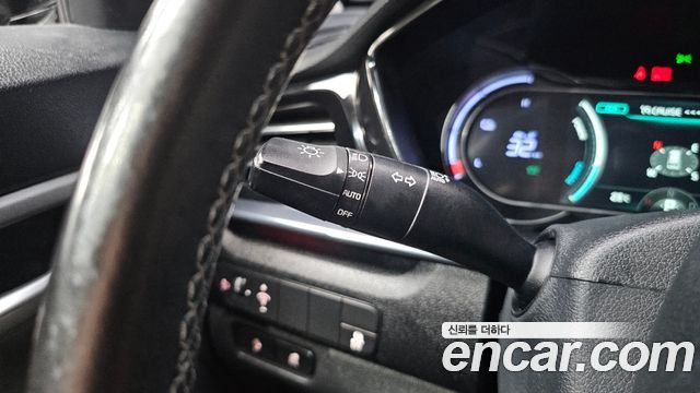 Kia Niro 2023 — photo 23