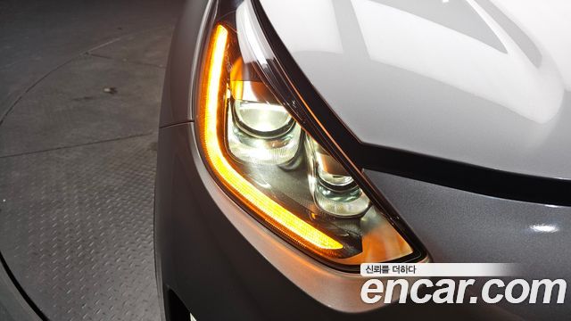 Kia Niro 2023 — photo 8