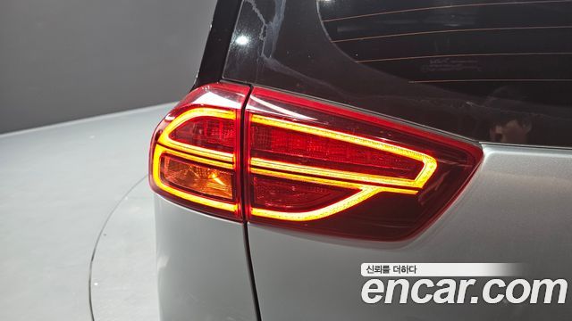 Kia Niro 2023 — photo 9