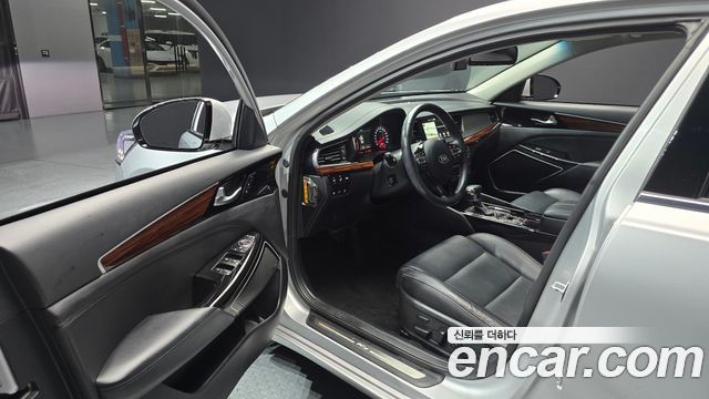 Kia K7 2016 — photo 13