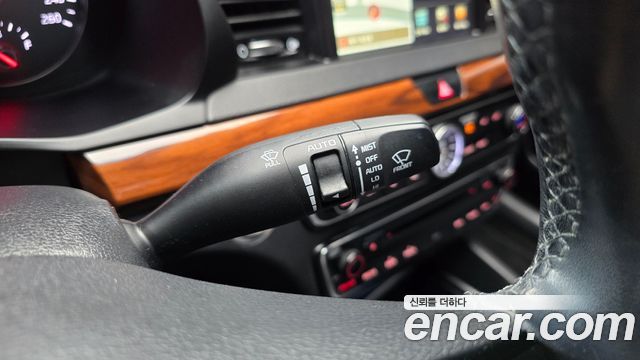 Kia K7 2016 — photo 24