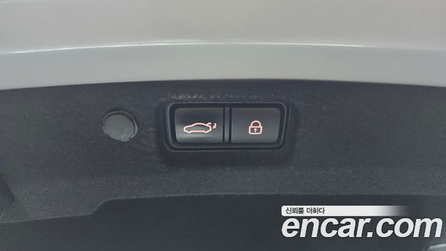 Kia K7 2016 — photo 26
