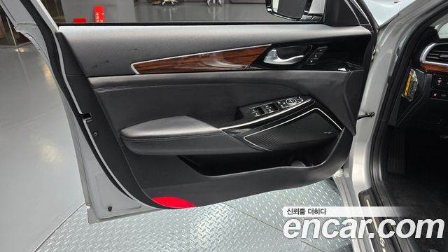 Kia K7 2016 — photo 14