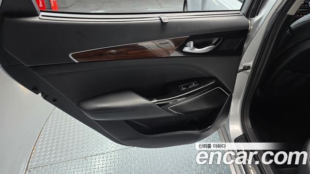 Kia K7 2016 — photo 15