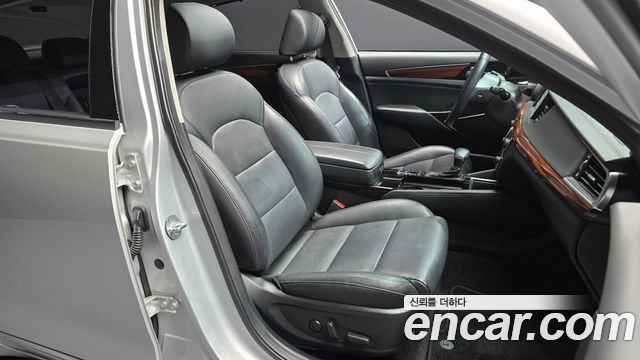 Kia K7 2016 — photo 16