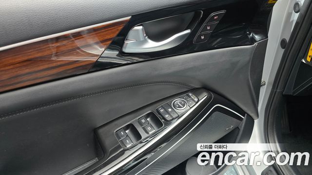 Kia K7 2016 — photo 34