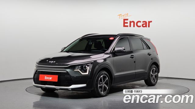 Kia Niro 2022 — photo 1