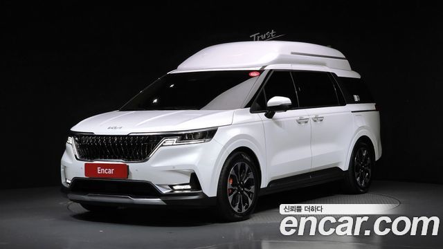 Kia Canival 2021 — photo 1