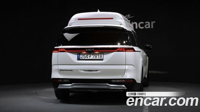 Kia Canival 2021 — photo 4