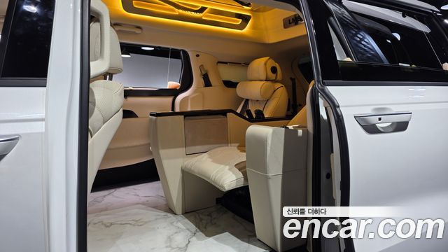 Kia Canival 2021 — photo 11