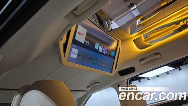 Kia Canival 2021 — photo 17