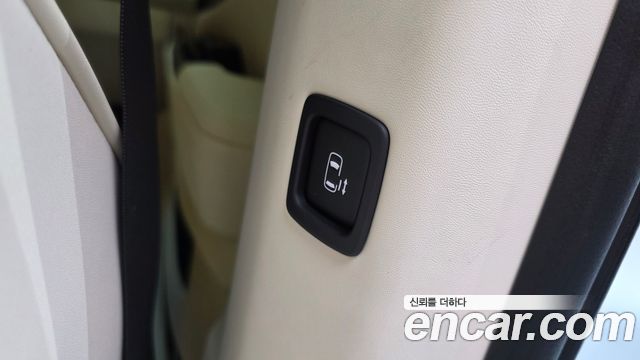 Kia Canival 2021 — photo 18