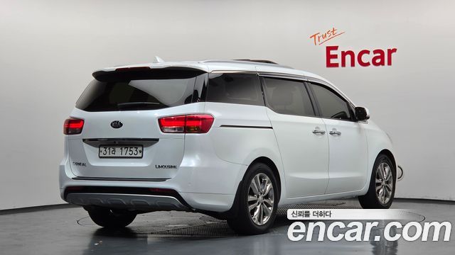Kia Canival 2018 — photo 2