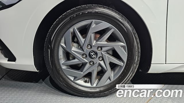 Hyundai AVANTE 2024 — photo 5