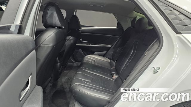 Hyundai AVANTE 2024 — photo 12