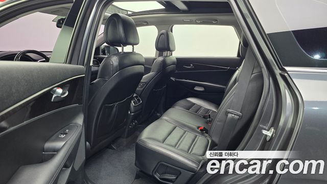 Kia Sorento 2016 — photo 18